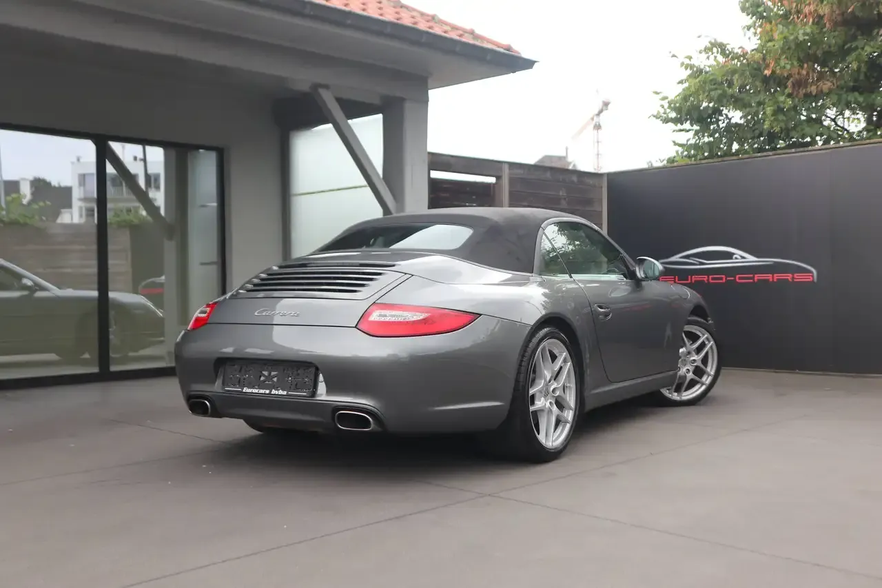 Porsche 911 - 12