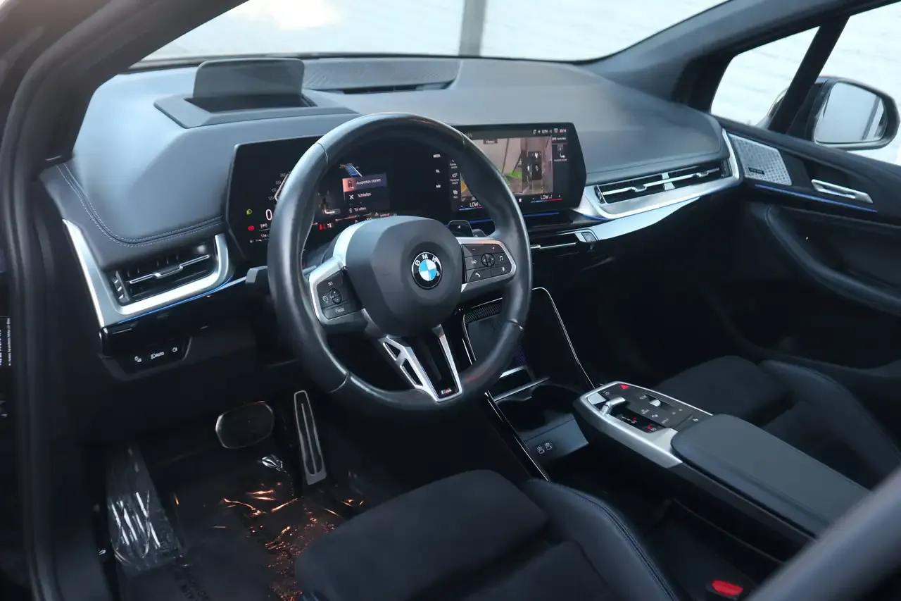 BMW 218 - 11