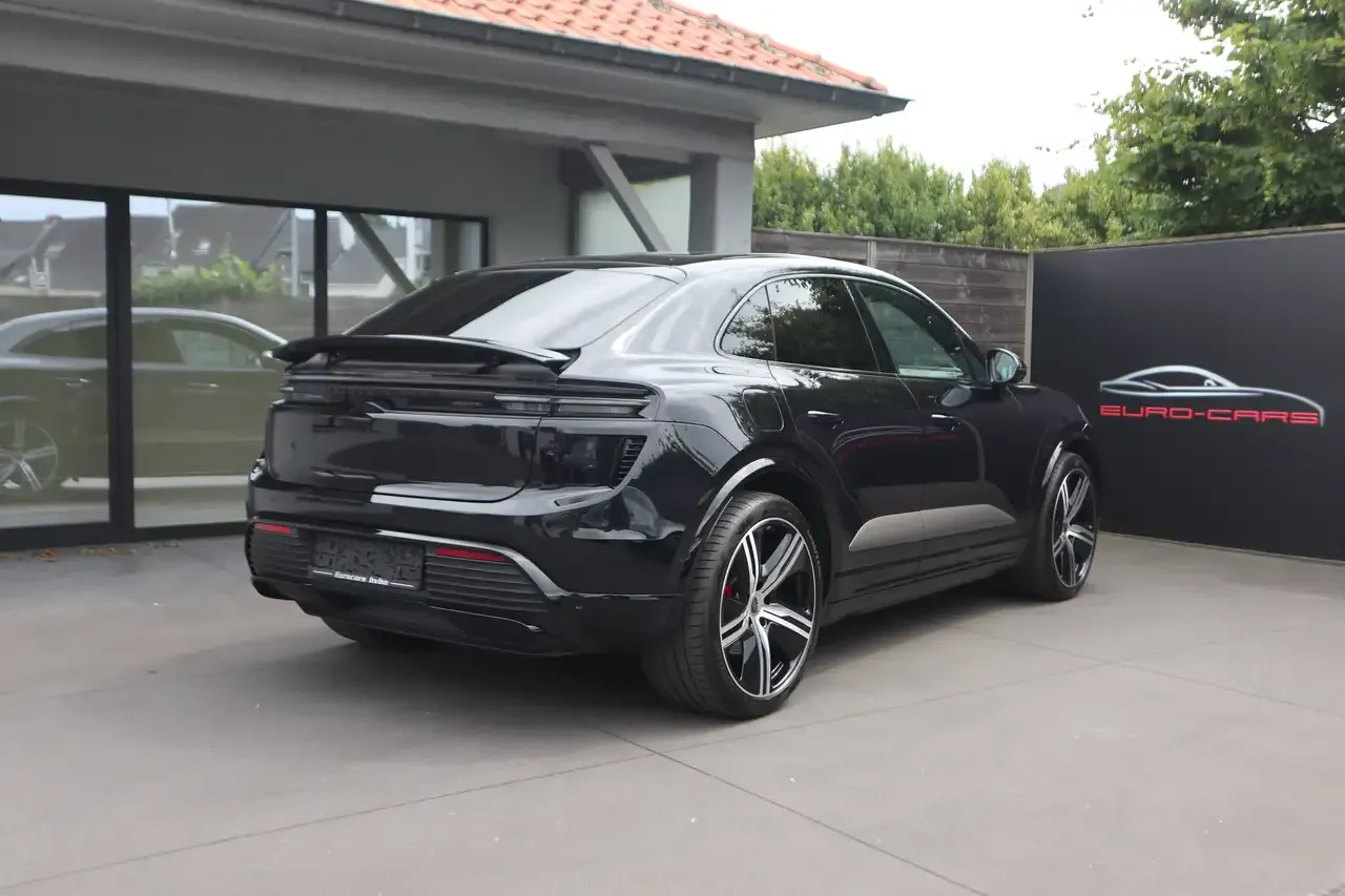 Porsche Macan - 4
