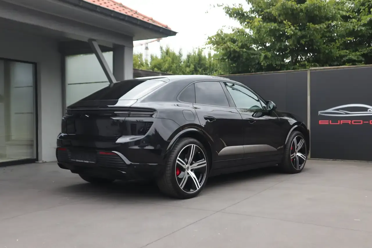 Porsche Macan - 8