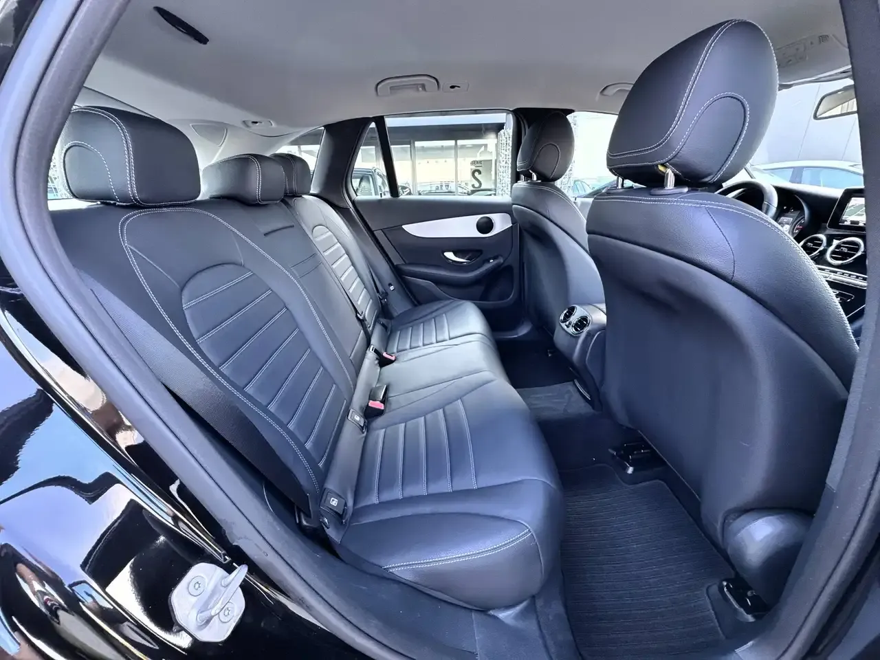 Mercedes-Benz GLC 250 - 11
