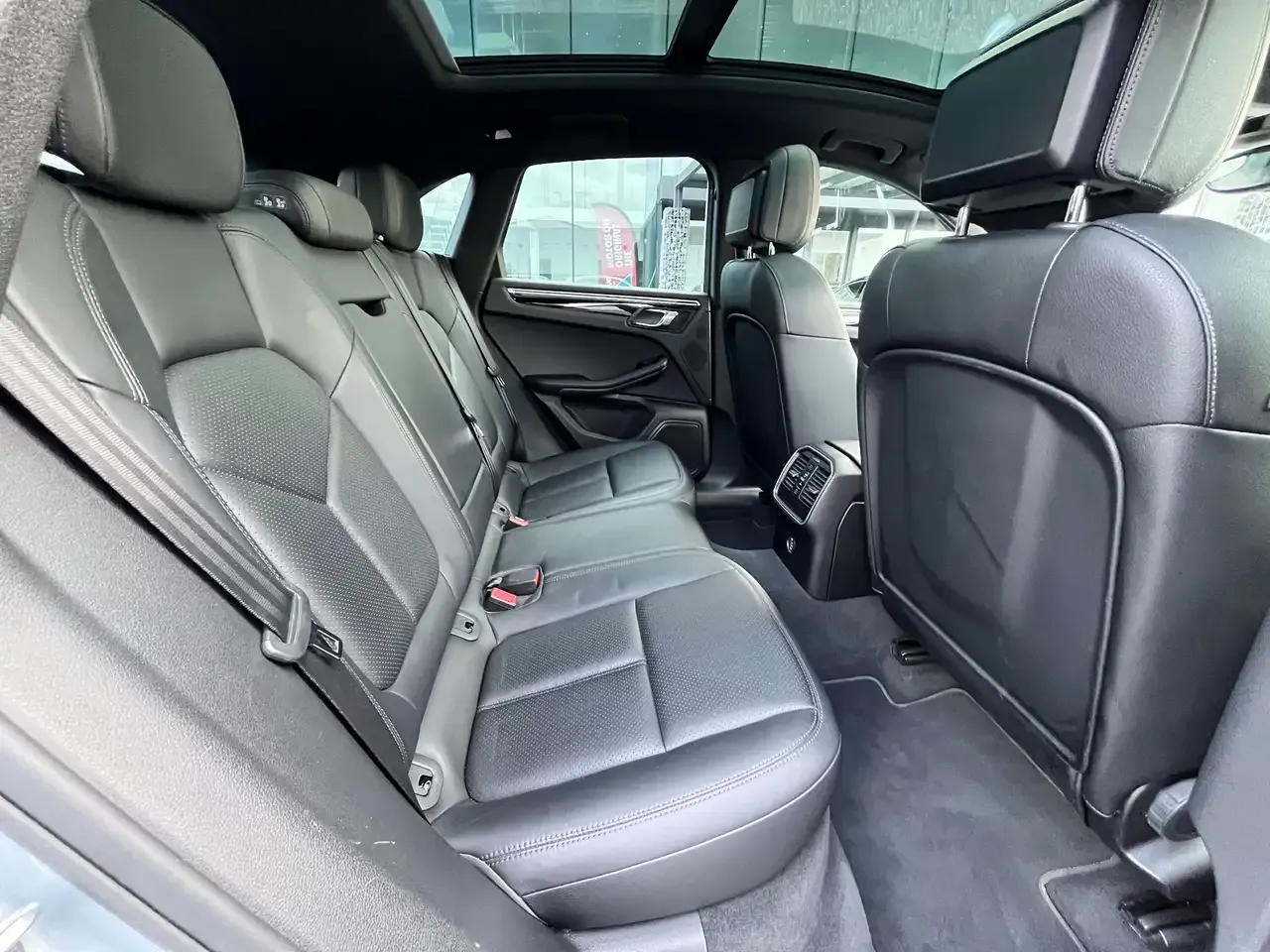 Porsche Macan - 11
