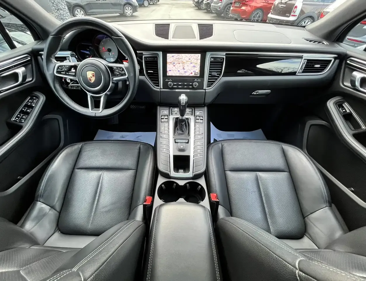 Porsche Macan - 12