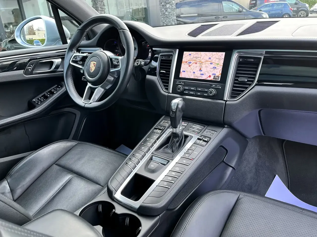 Porsche Macan - 9
