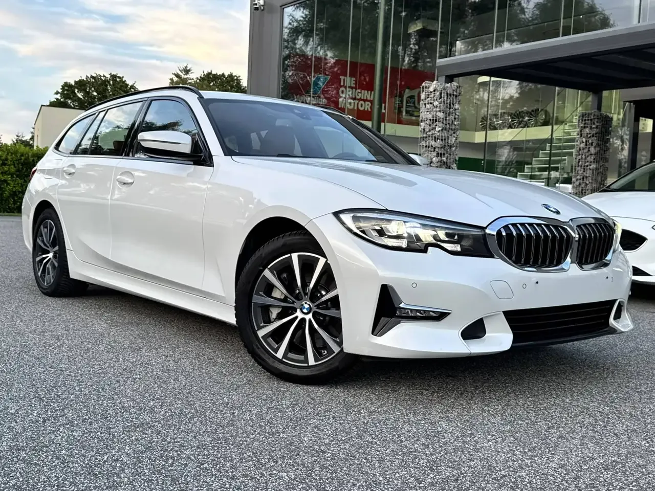 BMW 330