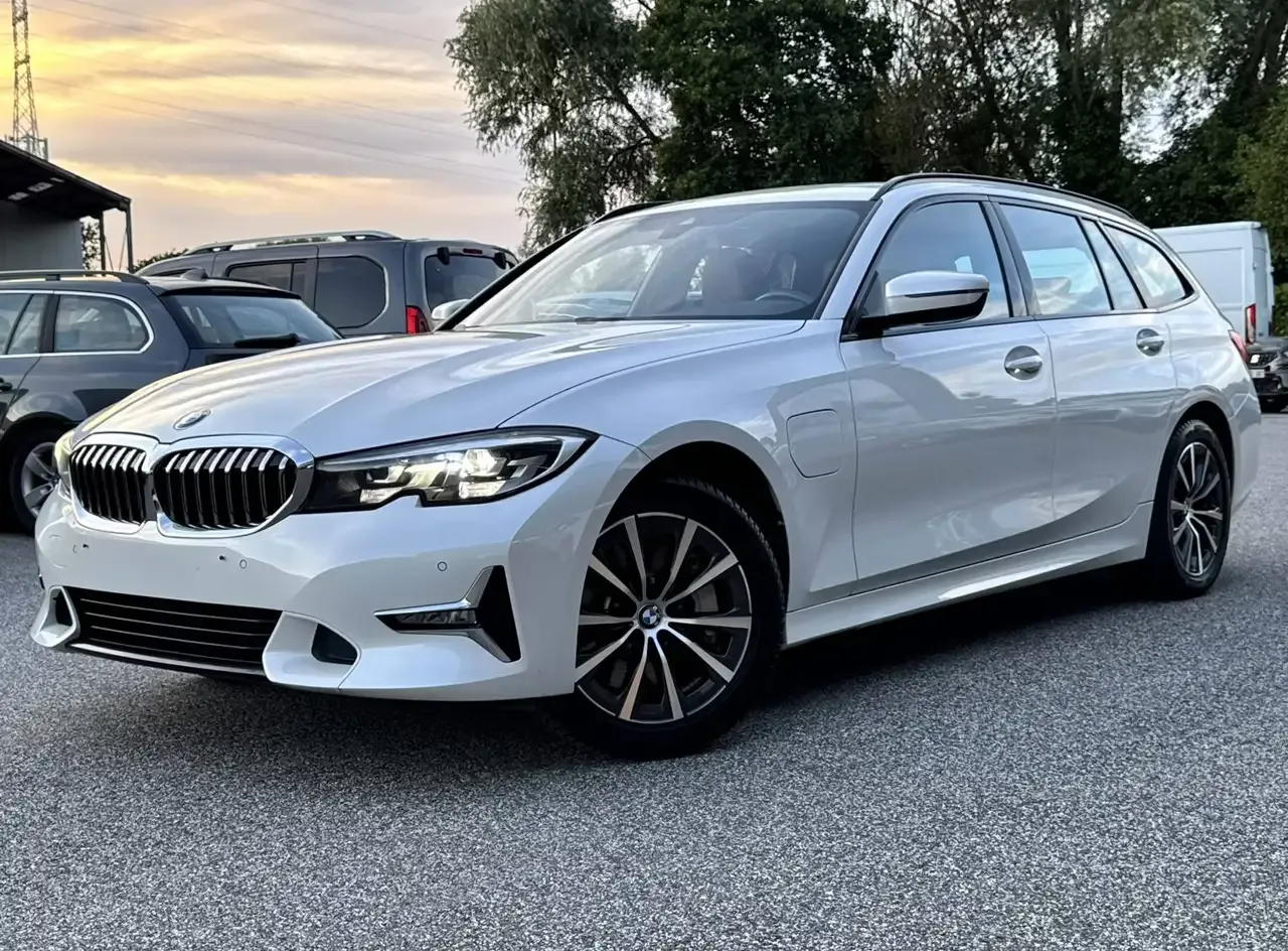 BMW 330 - 3