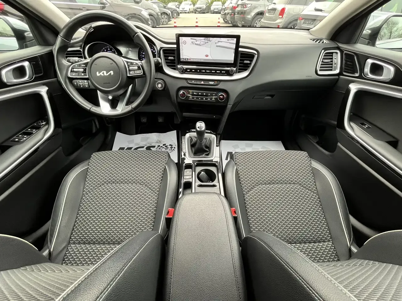 Kia XCeed - 12