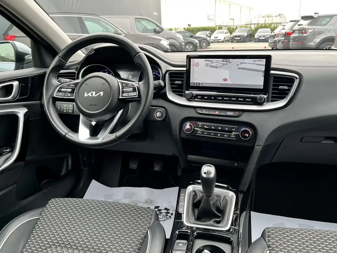 Kia XCeed - 9