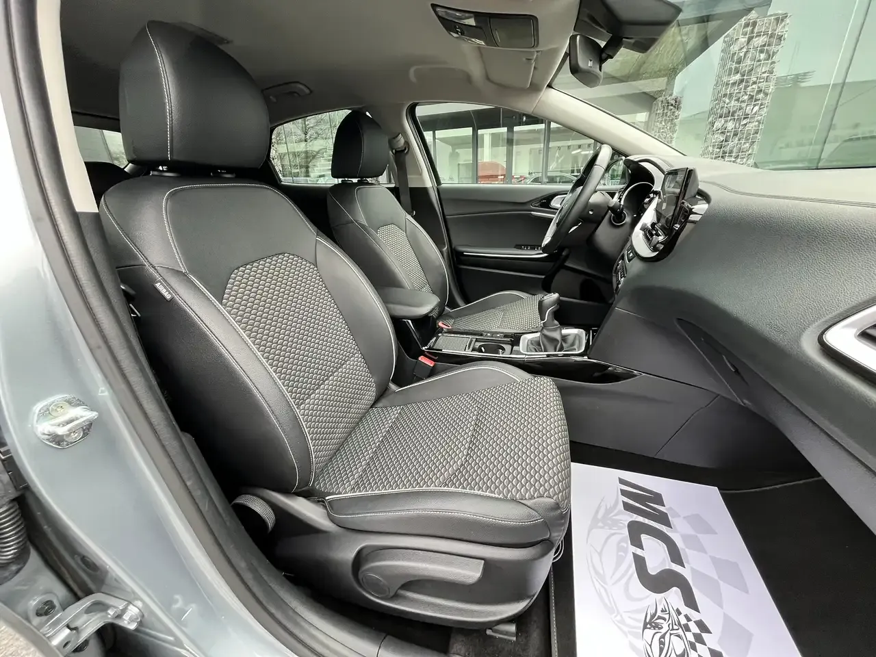 Kia XCeed - 10