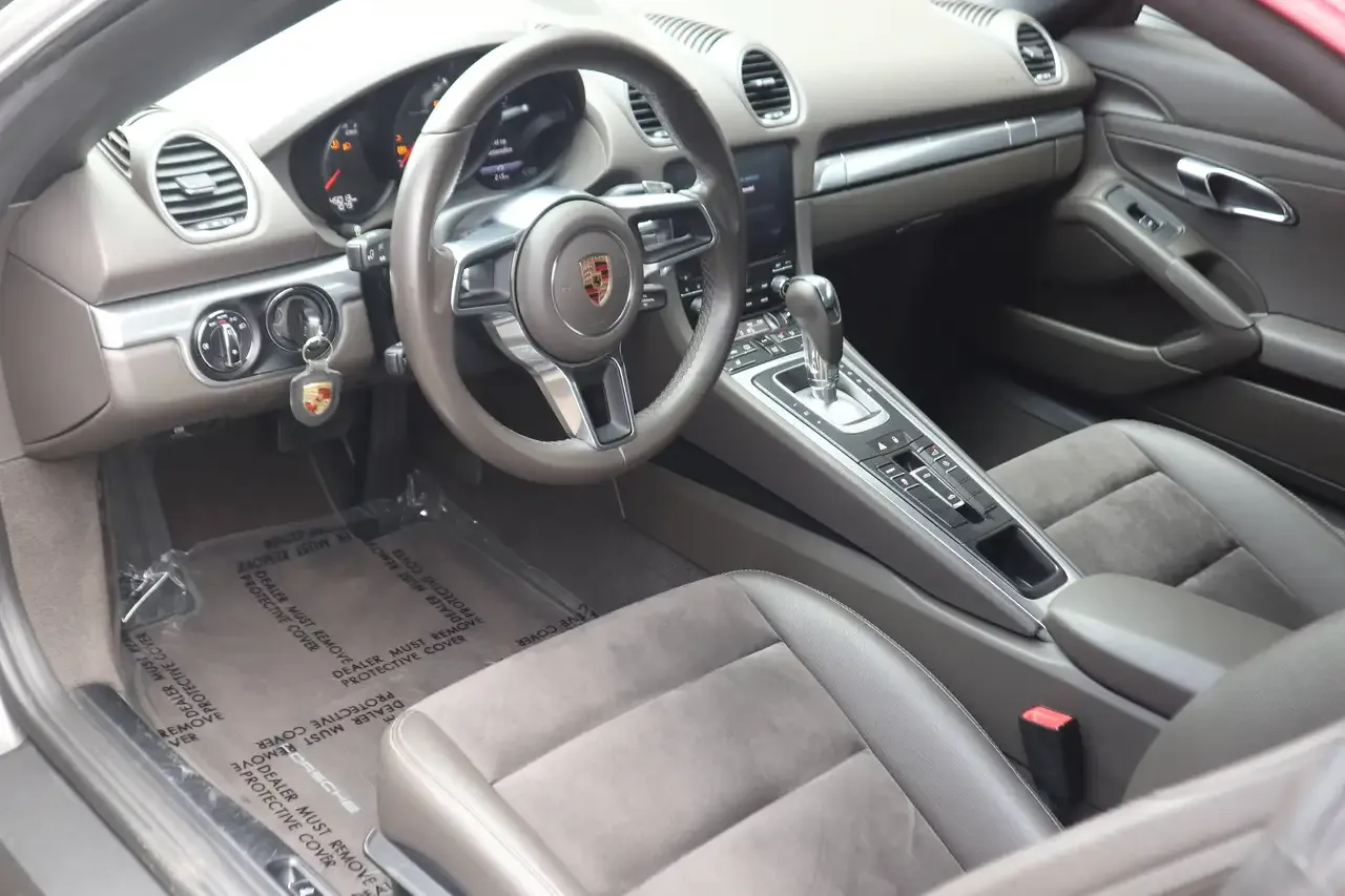 Porsche Boxster - 12