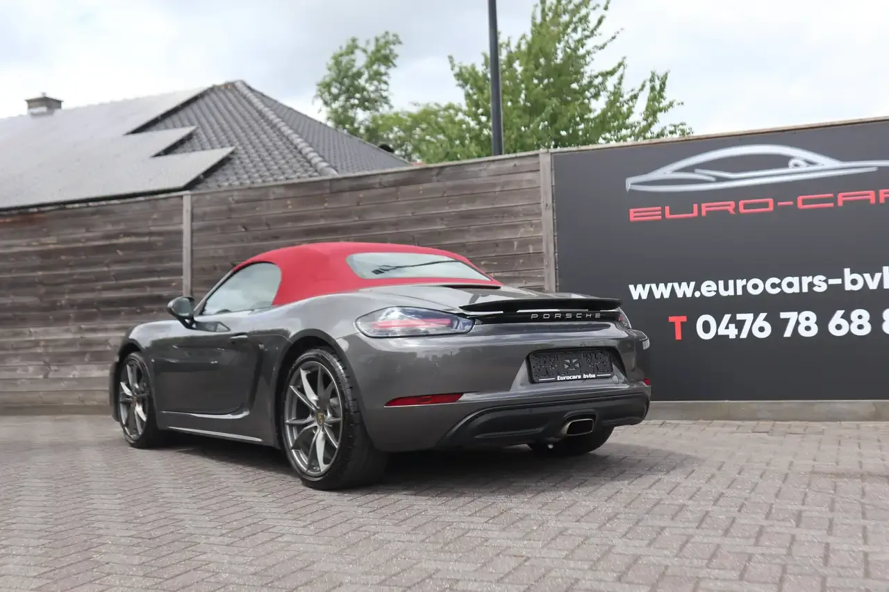 Porsche Boxster - 8